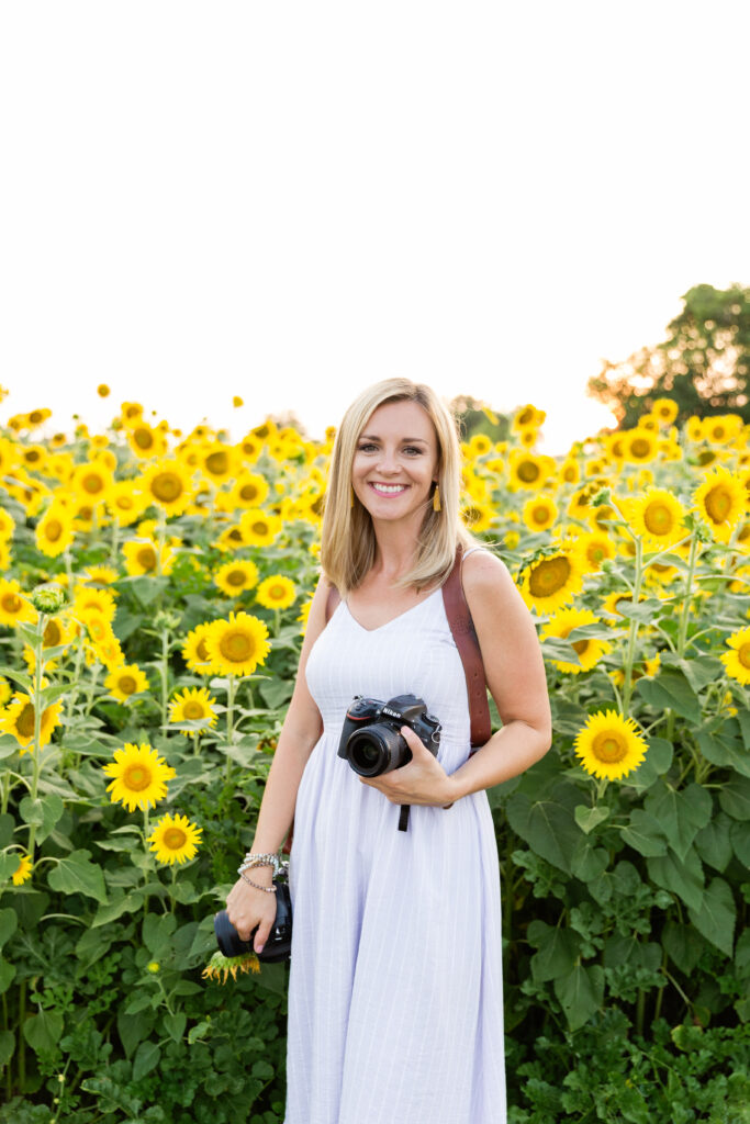 Amber Dorn of Amber Dorn Photography is a wedding and portrait photographer based in Gainesville, Florida. 